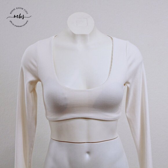 Alo Yoga Ribbed Defined Long Sleeve Bra White Women S* - Picture 6 of 7